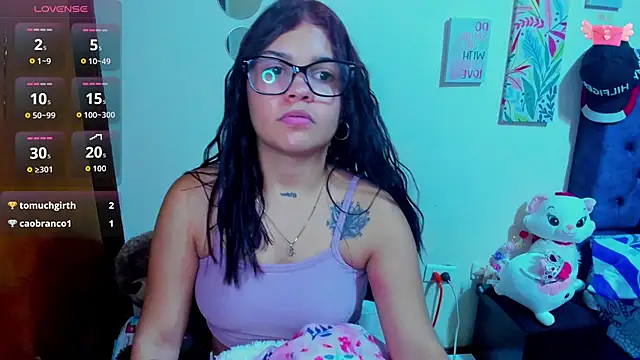 Snapshot of Emma_boo chatting on 11.05.25 Emma boo online show from 11.05.25