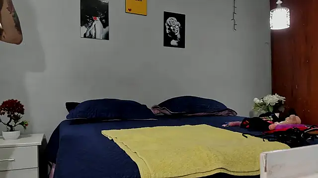 Snapshot of sexynova_93 chatting on 11.21.25 sexynova 93 online show from 11.21.25