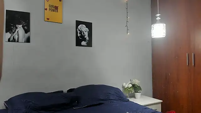 Snapshot of sexynova_93 chatting on 12.17.25 sexynova 93 online show from 12.17.25