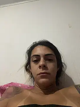 Snapshot of sabrinaneves chatting on 07.02.26 sabrinaneves online show from 07.02.26
