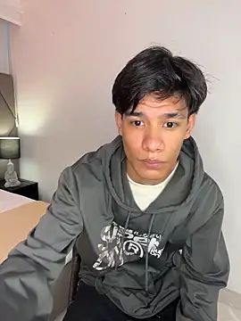 Snapshot of michael_vidal chatting on 10.29.25 michael vidal online show from 10.29.25