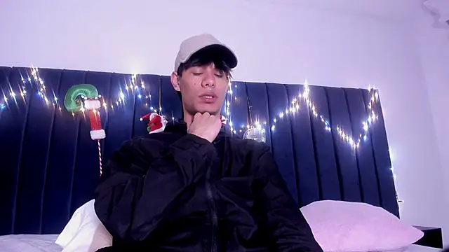 Snapshot of michael_vidal chatting on 12.03.25 michael vidal online show from 12.03.25