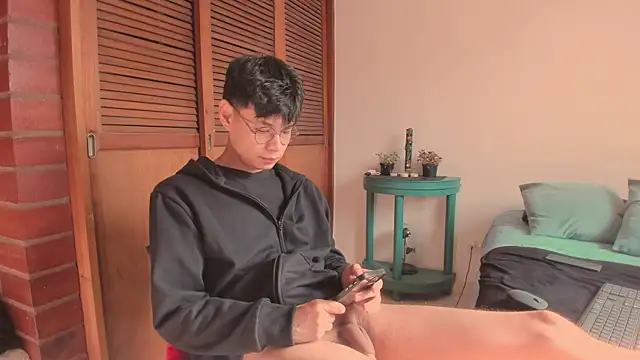 estmonnn online show from 11.22.25