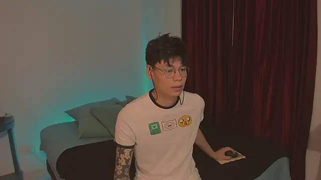 estmonnn online show from 12.02.25