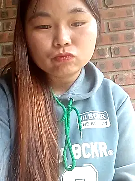 Snapshot of matbiec- chatting on 11.09.25 matbiec- online show from 11.09.25