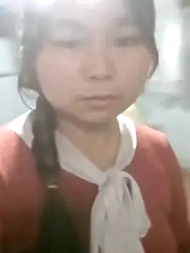 Snapshot of matbiec- chatting on 11.13.25 matbiec- online show from 11.13.25