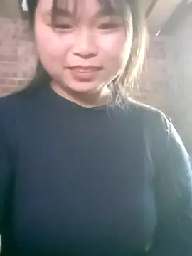 Snapshot of matbiec- chatting on 11.17.25 matbiec- online show from 11.17.25