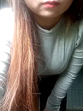 Snapshot of matbiec- chatting on 11.21.25 matbiec- online show from 11.21.25