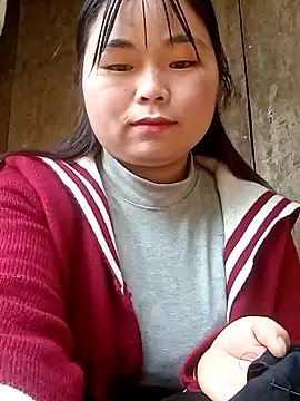 Snapshot of matbiec- chatting on 11.22.25 matbiec- online show from 11.22.25