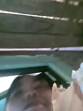 Snapshot of matbiec- chatting on 11.26.25 matbiec- online show from 11.26.25