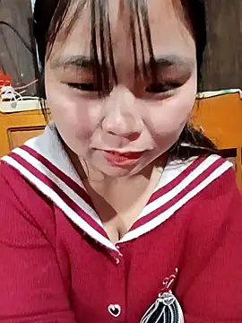 Snapshot of matbiec- chatting on 12.05.25 matbiec- online show from 12.05.25