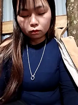 Snapshot of matbiec- chatting on 12.15.25 matbiec- online show from 12.15.25