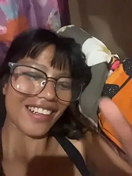 hottiebabe23 online show from 11.17.25