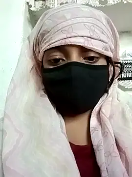 Snapshot of Quenn-Jiya752 chatting on 11.03.25 Quenn-Jiya752 online show from 11.03.25