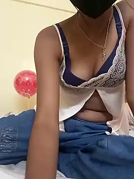 Sanaya Queen19 online show from 10.30.25