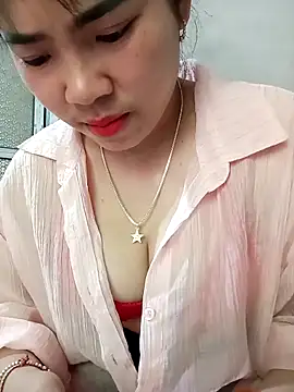 Snapshot of Nul-chal chatting on 04.04.26 Nul-chal online show from 04.04.26