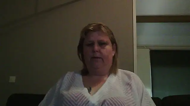 Snapshot of Sylviastar46 chatting on 02.06.26 Sylviastar46 online show from 02.06.26