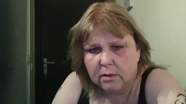 Snapshot of Sylviastar46 chatting on 02.19.26 Sylviastar46 online show from 02.19.26