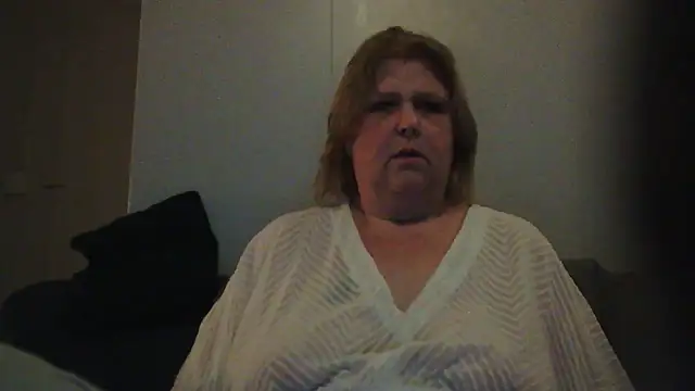 Snapshot of Sylviastar46 chatting on 02.21.26 Sylviastar46 online show from 02.21.26