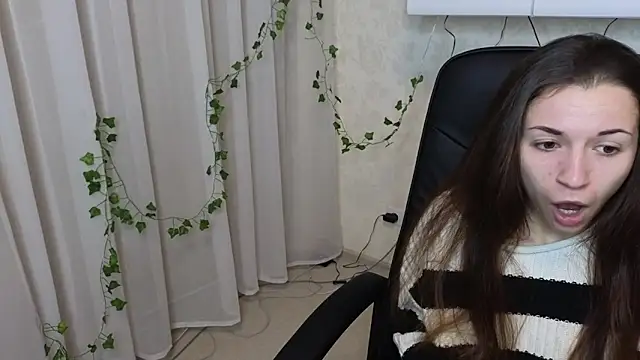 Snapshot of Ulyanix chatting on 02.13.26 Ulyanix online show from 02.13.26