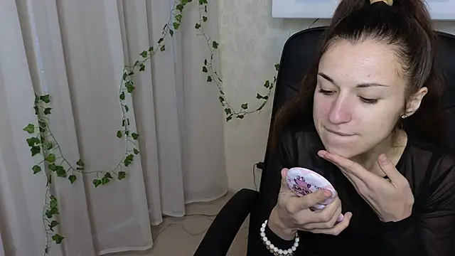 Snapshot of Ulyanix chatting on 02.20.26 Ulyanix online show from 02.20.26