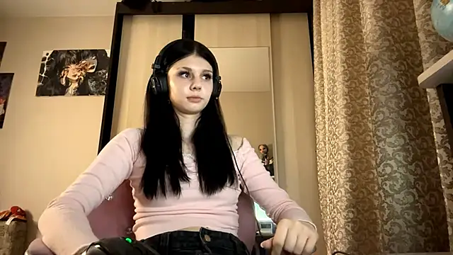 Snapshot of AnGallo chatting on 11.07.25 AnGallo online show from 11.07.25