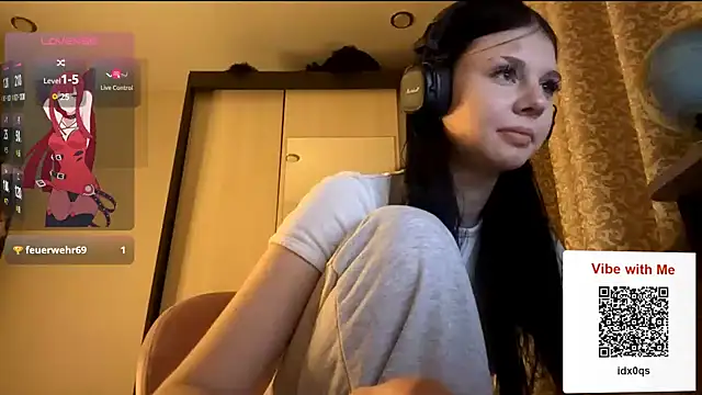 Snapshot of AnGallo chatting on 11.26.25 AnGallo online show from 11.26.25