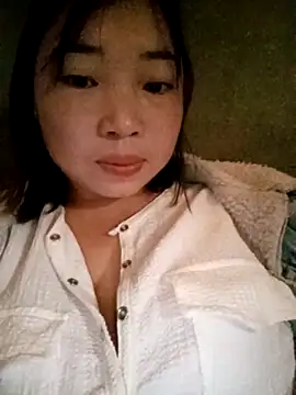 Snapshot of julybe chatting on 11.06.25 julybe online show from 11.06.25