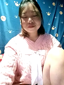 Snapshot of julybe chatting on 12.03.25 julybe online show from 12.03.25