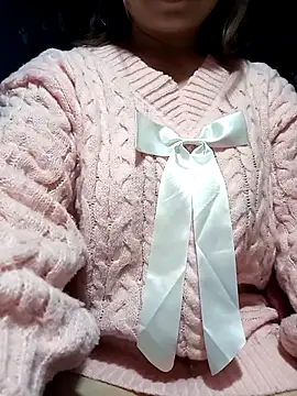 Snapshot of julybe chatting on 12.16.25 julybe online show from 12.16.25