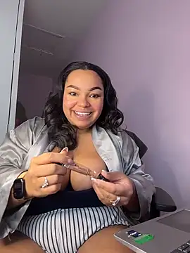 Snapshot of kennedylorel chatting on 11.04.25 kennedylorel online show from 11.04.25