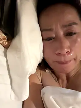 aniani11 online show from 12.04.25