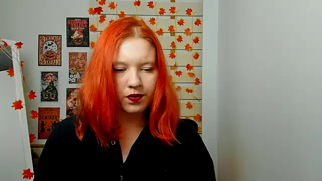 Snapshot of FoxPlayXX chatting on 11.06.25 FoxPlayXX online show from 11.06.25