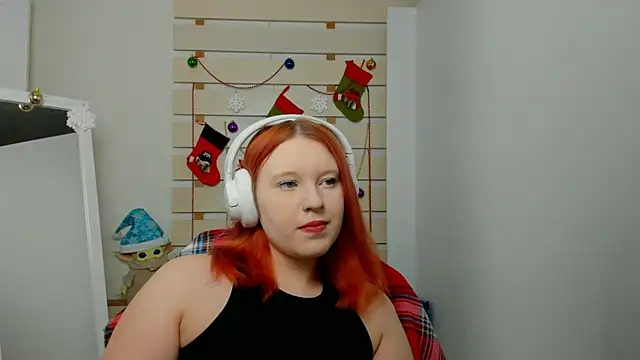 Snapshot of FoxPlayXX chatting on 11.30.25 FoxPlayXX online show from 11.30.25