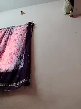 pujapujarrrr online show from 11.19.25