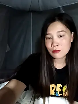 Snapshot of -Lana-123 chatting on 10.31.25 -Lana-123 online show from 10.31.25