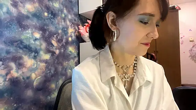 Lala Lush online show from 11.03.25