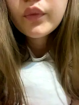 Snapshot of Regina_Lynne chatting on 11.11.25 Regina Lynne online show from 11.11.25