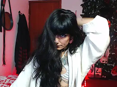 Snapshot of CarrieBurton chatting on 11.02.25 CarrieBurton online show from 11.02.25