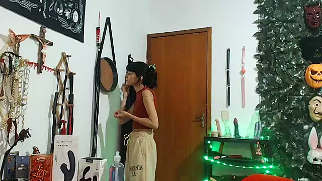 Snapshot of CarrieBurton chatting on 11.09.25 CarrieBurton online show from 11.09.25