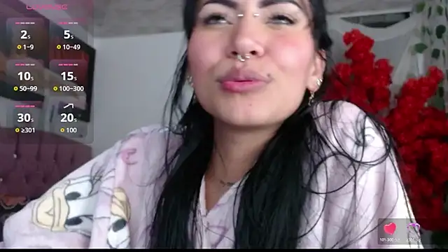 Snapshot of myomii_nixx chatting on 11.26.25 myomii nixx online show from 11.26.25