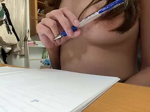 Snapshot of littlepuppyyyy_1030 chatting on 11.21.25 littlepuppyyyy 1030 online show from 11.21.25