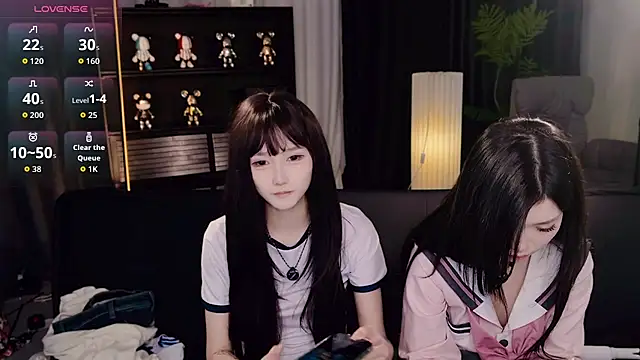 Snapshot of wanoubaobao chatting on 12.21.25 wanoubaobao online show from 12.21.25