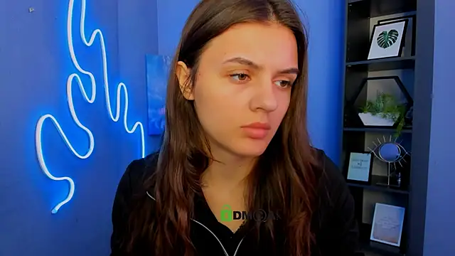 lisa dark  online show from 06.15.26