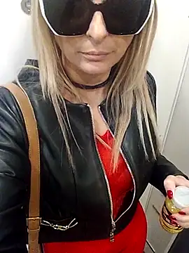 Snapshot of fragoli chatting on 11.05.25 fragoli online show from 11.05.25