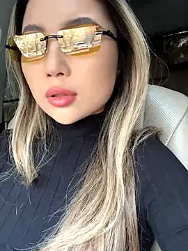 limkiss online show from 11.06.25