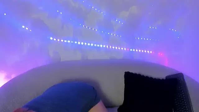 Snapshot of Liah_Miller chatting on 12.03.25 Liah Miller online show from 12.03.25