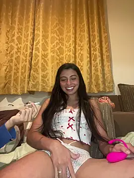 Snapshot of NovinhaBonequinha chatting on 10.30.25 NovinhaBonequinha online show from 10.30.25