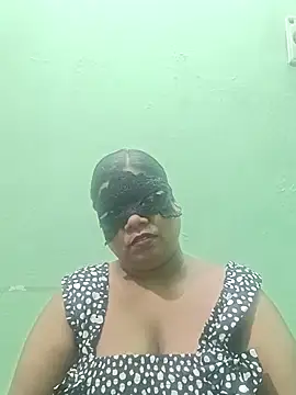 Snapshot of tamil_Nithya_J chatting on 11.17.25 tamil Nithya J online show from 11.17.25