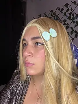 yayita cute online show from 10.30.25